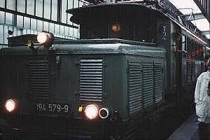 194 579-9